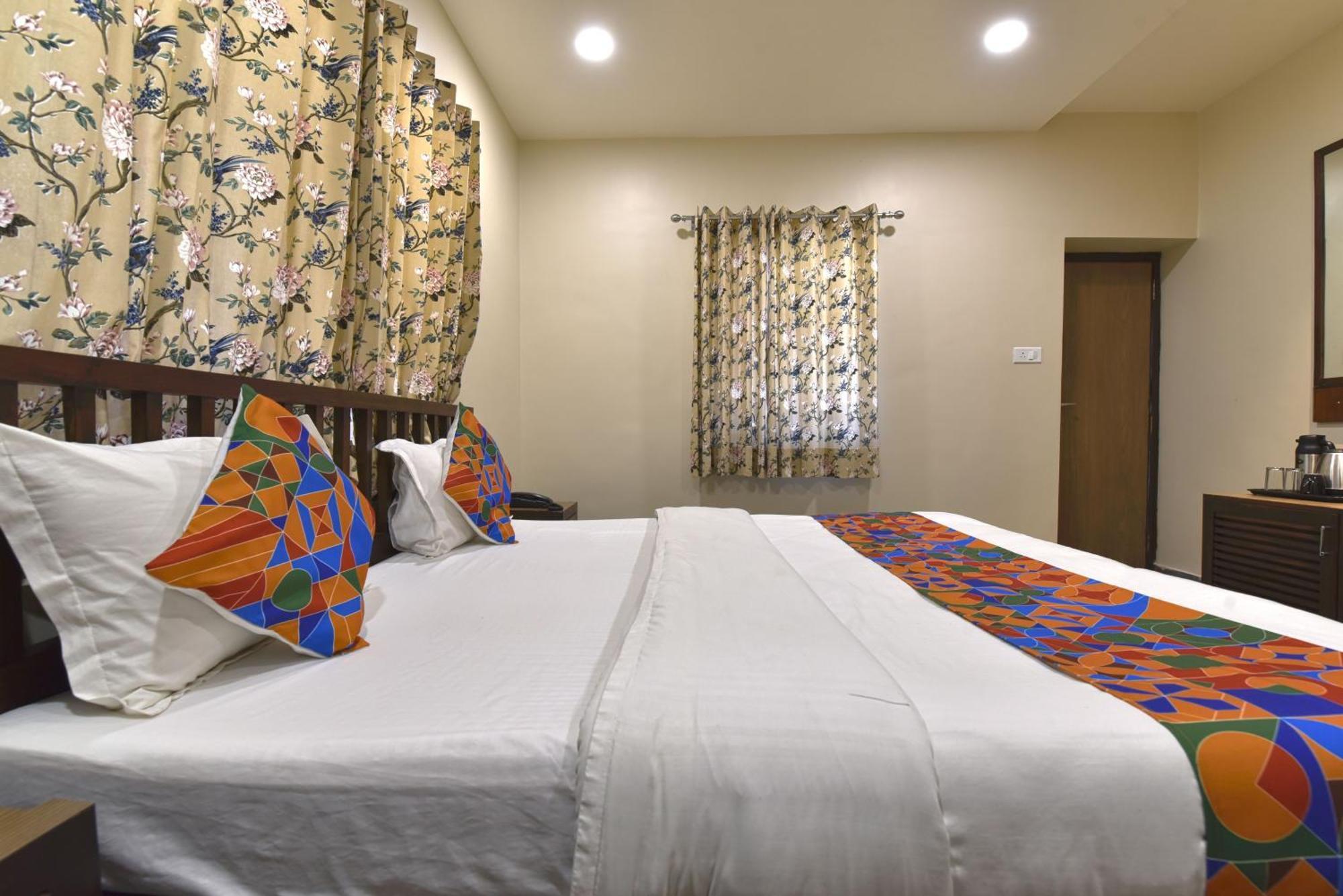 Bunglow 14, Rooms With Balcony 卜山 外观 照片
